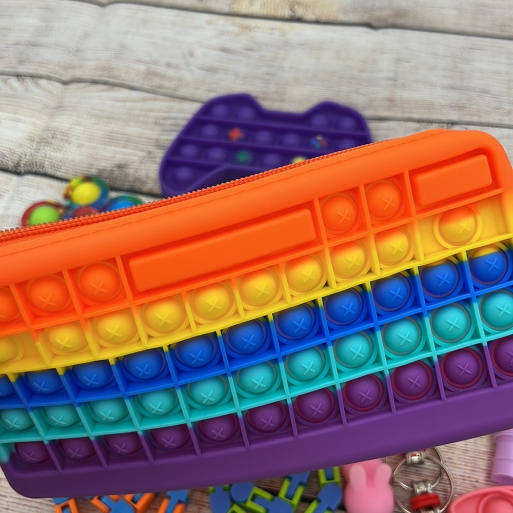 Vibrant Colored Fidget Bundle with Pencil Pouch 24 pieces - Picture 8 of 10